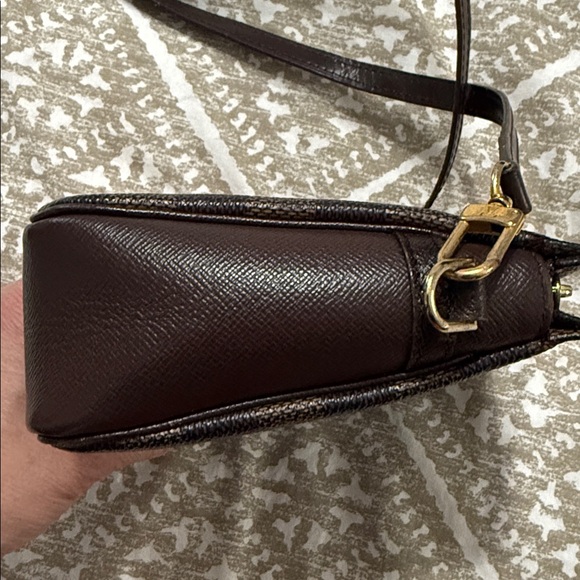 Louis Vuitton Damier Ebene Trousse Pochette Crossbody Bag - Picture 4 of 13